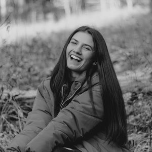 Meet your Posher, Emma